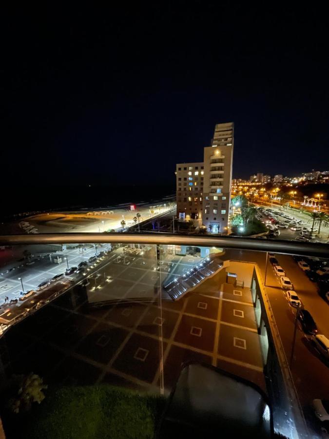Suite On The Beach Haifa Buitenkant foto