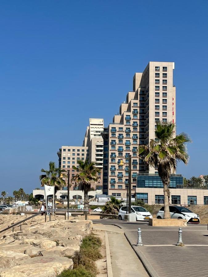 Suite On The Beach Haifa Buitenkant foto