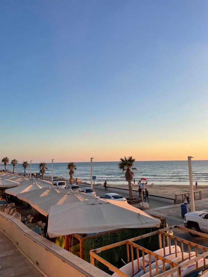 Suite On The Beach Haifa Buitenkant foto