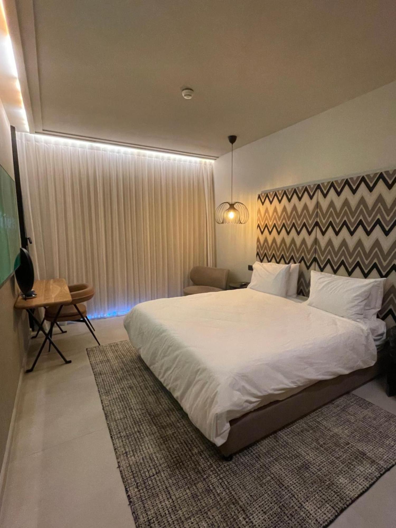 Suite On The Beach Haifa Buitenkant foto
