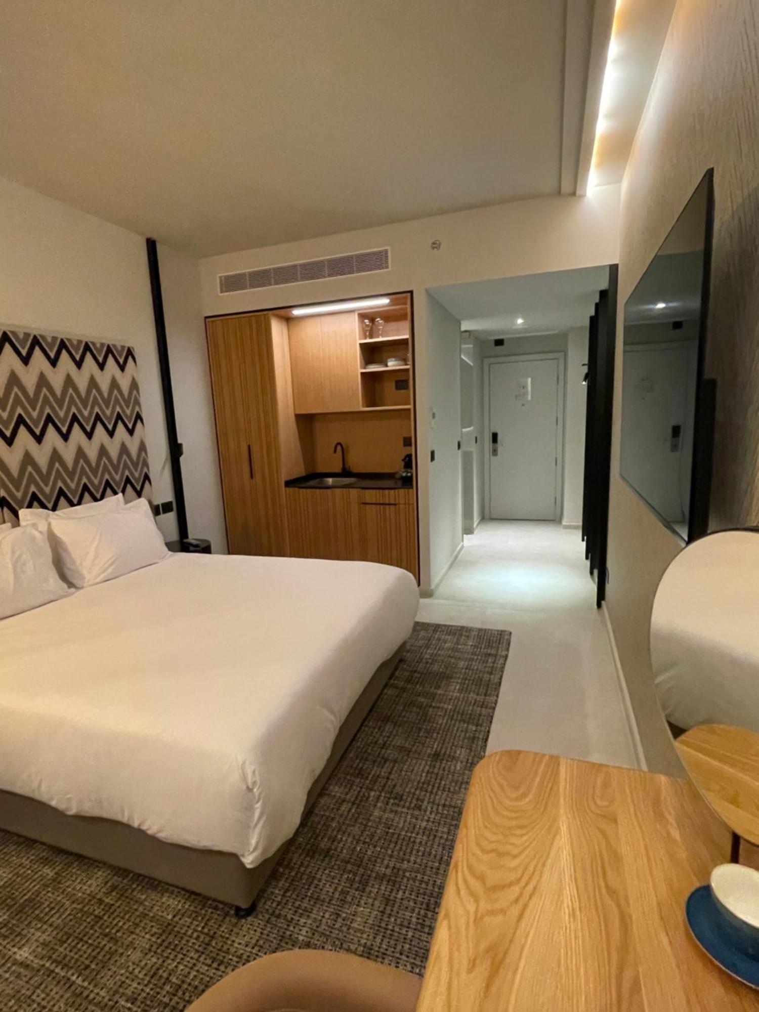 Suite On The Beach Haifa Buitenkant foto