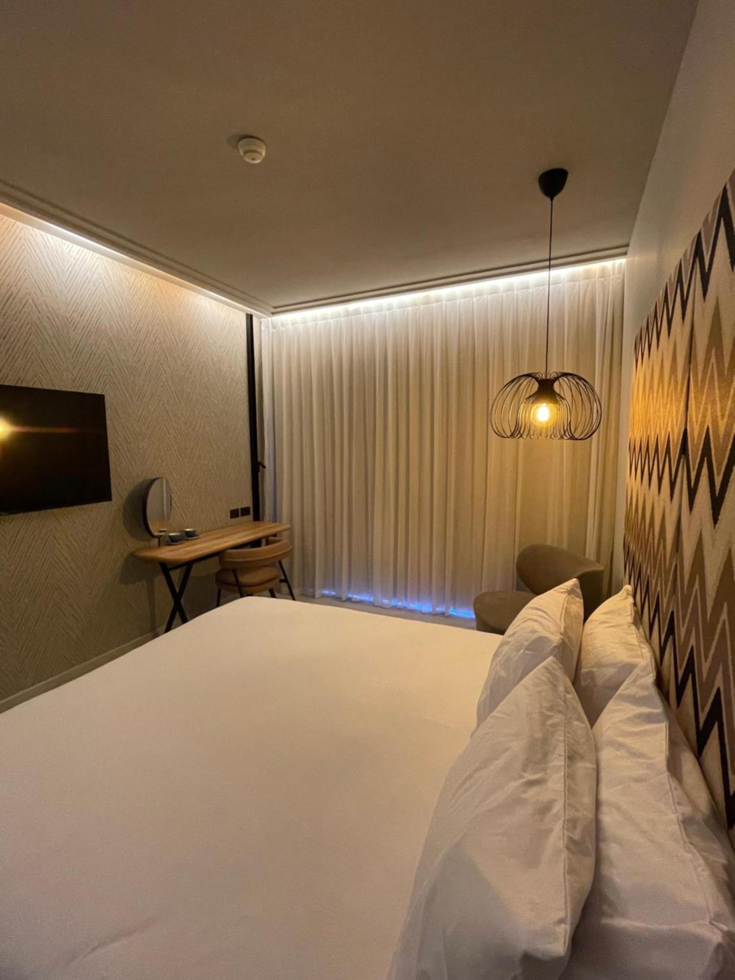 Suite On The Beach Haifa Buitenkant foto