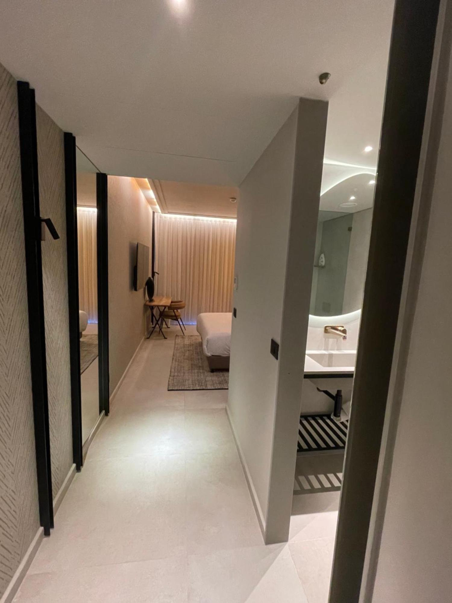 Suite On The Beach Haifa Buitenkant foto