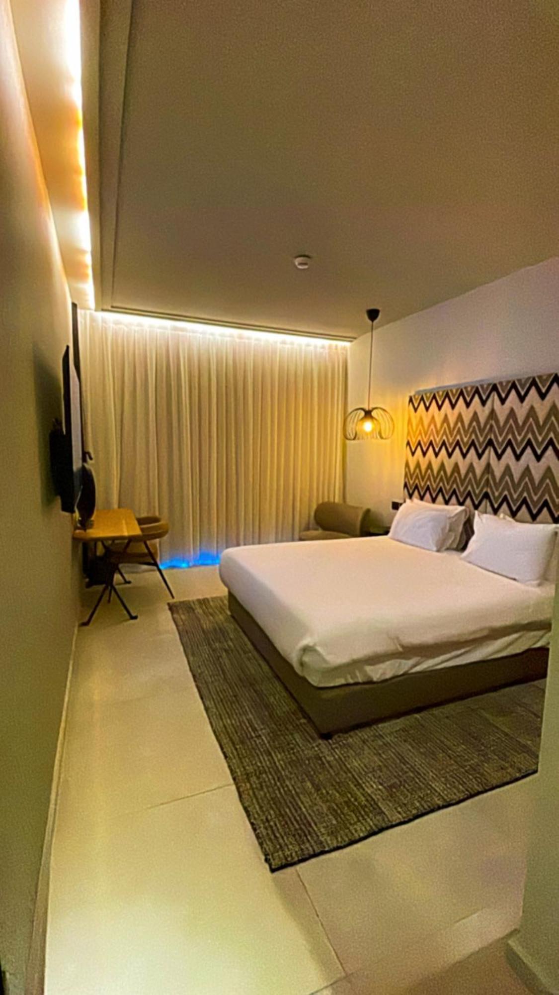 Suite On The Beach Haifa Buitenkant foto