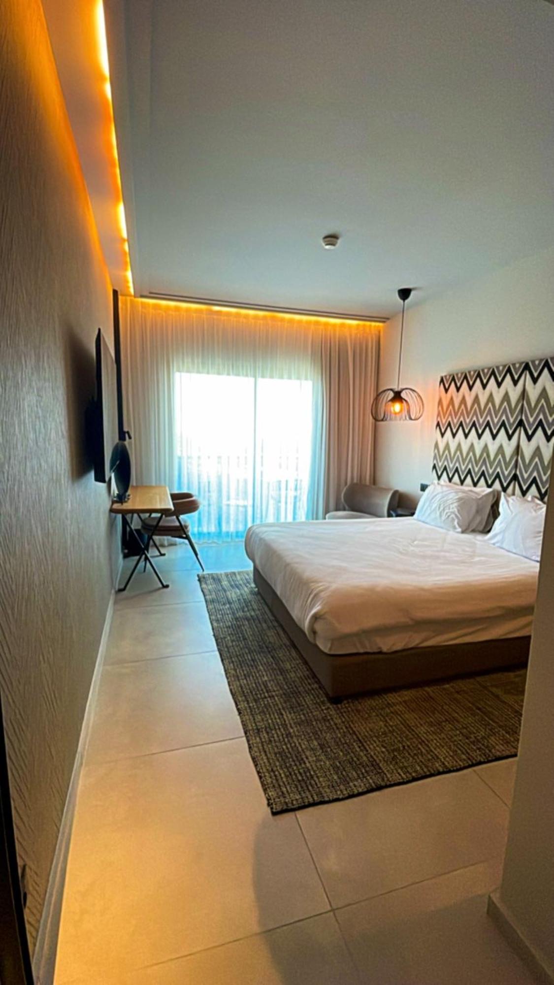 Suite On The Beach Haifa Buitenkant foto