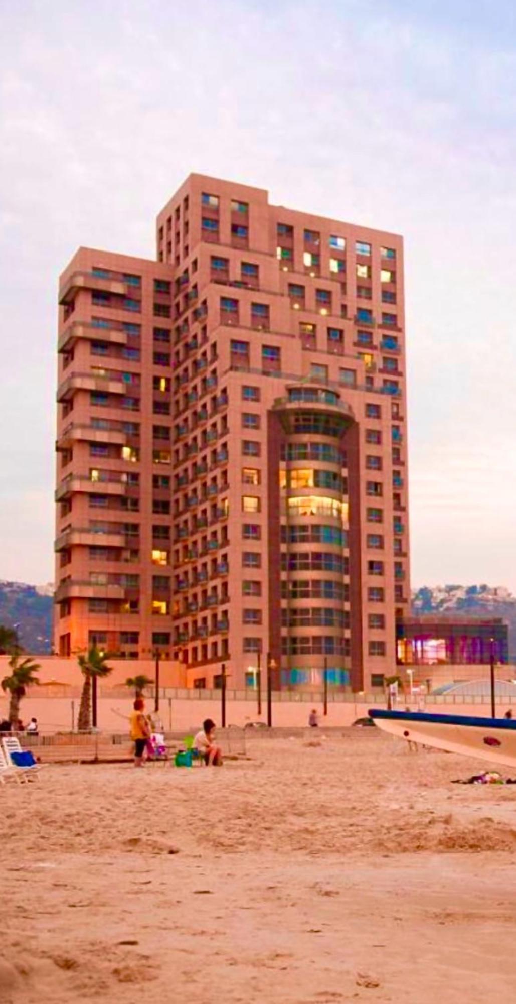 Suite On The Beach Haifa Buitenkant foto